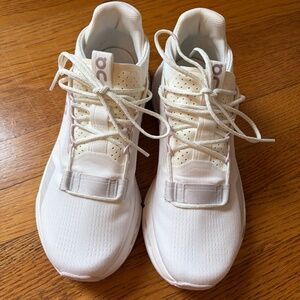 On Cloud Cloudnova 2, white/orchid, size 8.5